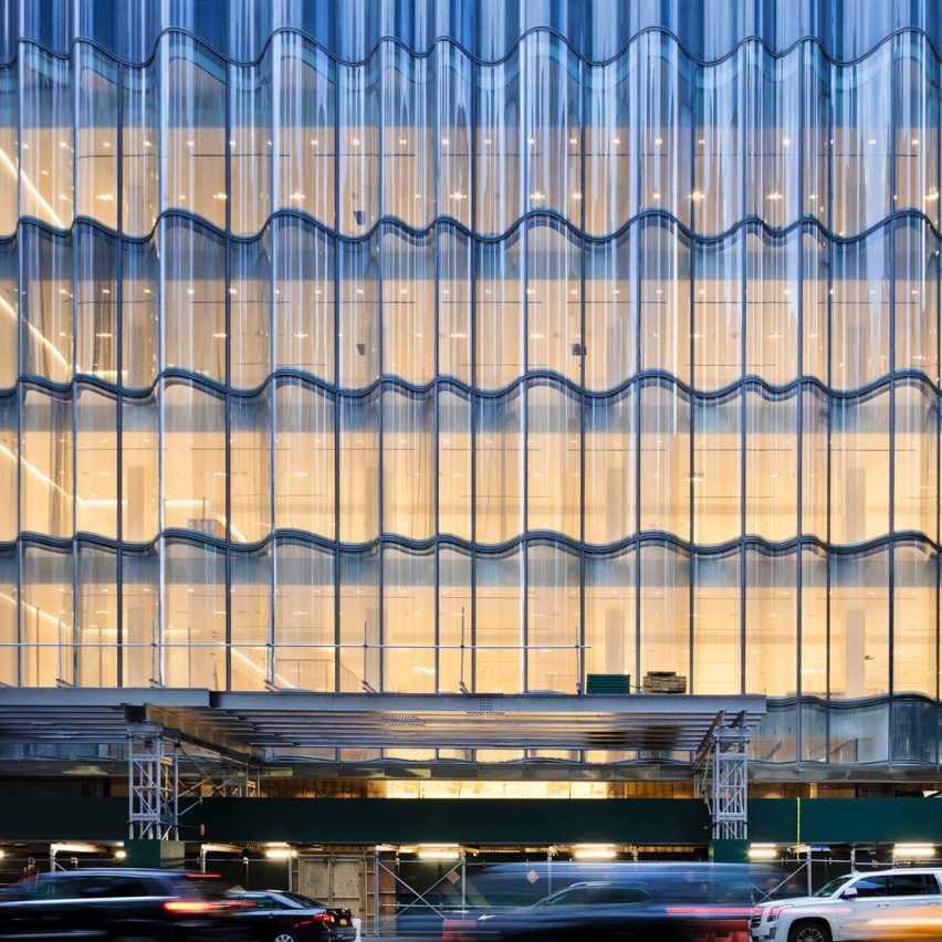 Nordstrom departmet store by Adrian Smith + Gordon Gill