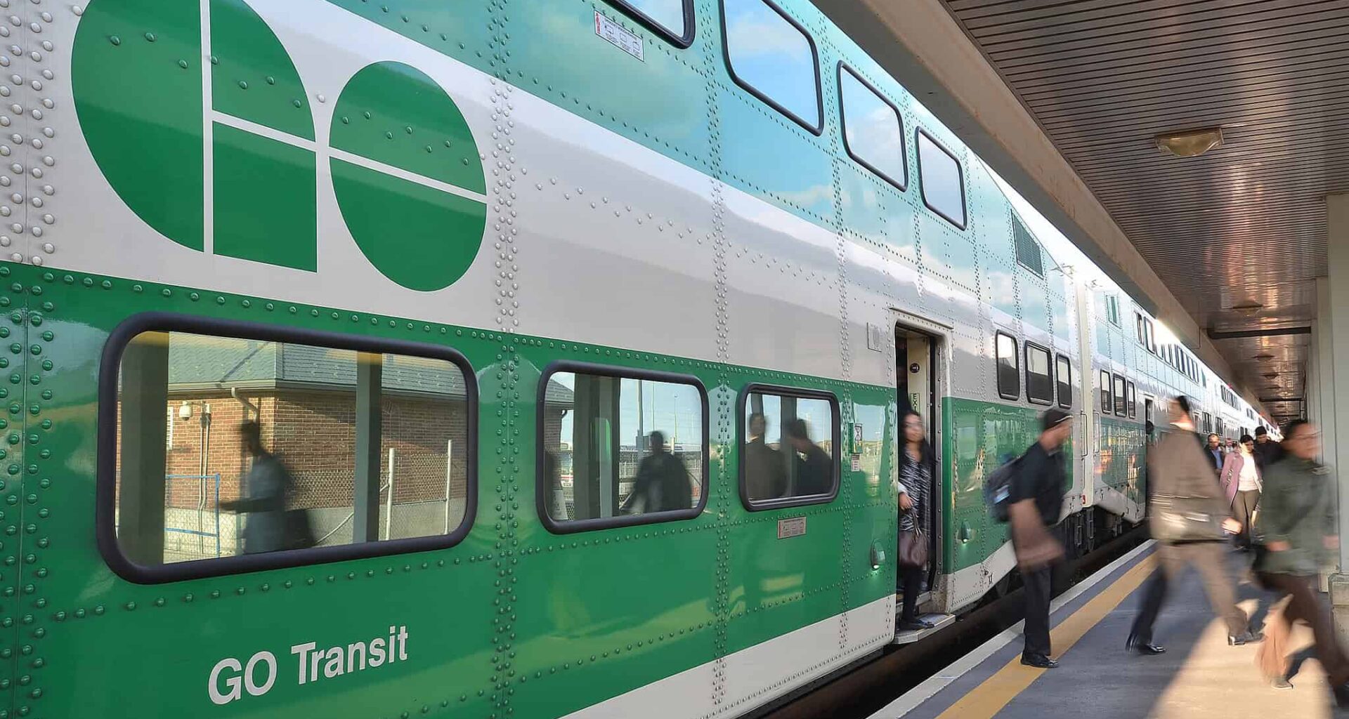 brampton go train transit bramalea