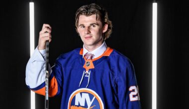 Eiserman signs 3-year, entry-level contract with Islanders