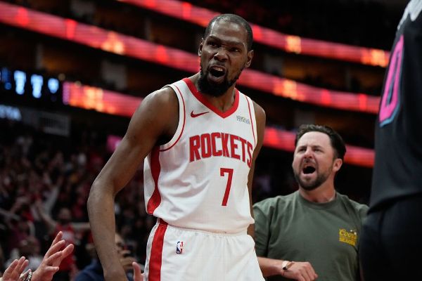 Kevin Durant passes Michael Jordan for fifth on scoring list