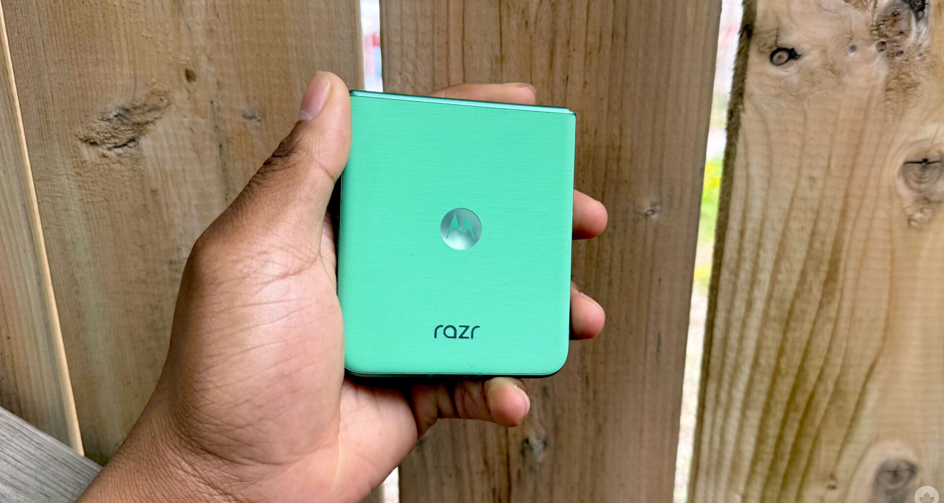 the Motorola Razr 5 in a mint green