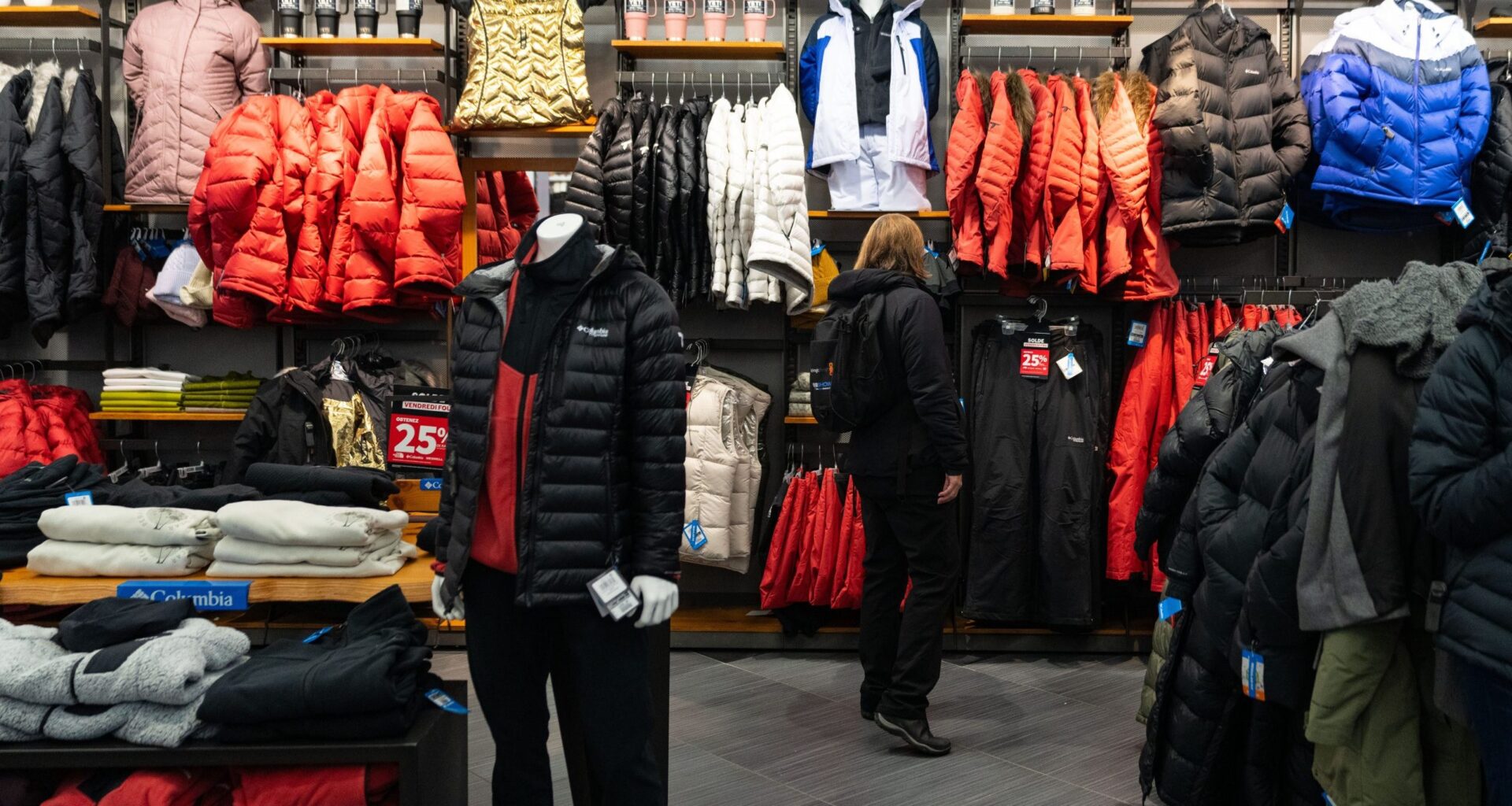 Quebec's pilot project to extend store hours will begin March 11