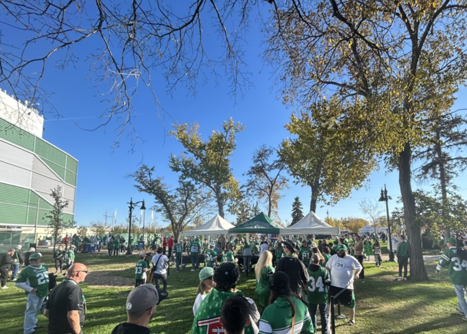 Roughriders fans ready to build Saskatchewan’s CFL tailgating tradition | GX94 Radio - Now That's Country!
