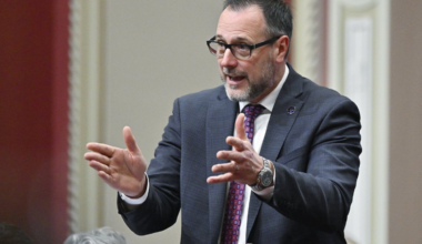 Ottawa to extend temporary worker permits for up to one year