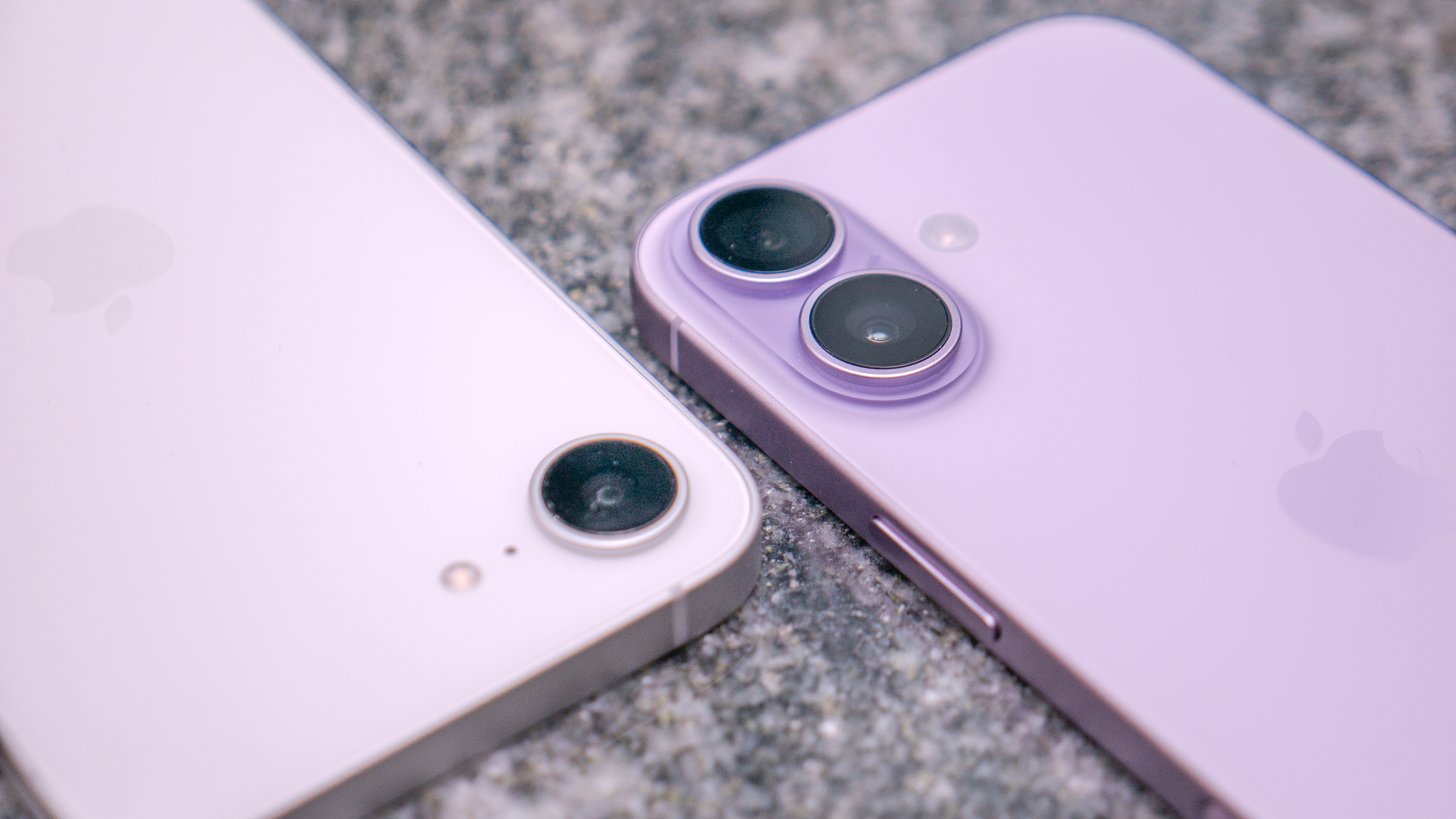 iPhone 17e vs iPhone 17 cameras closeups.