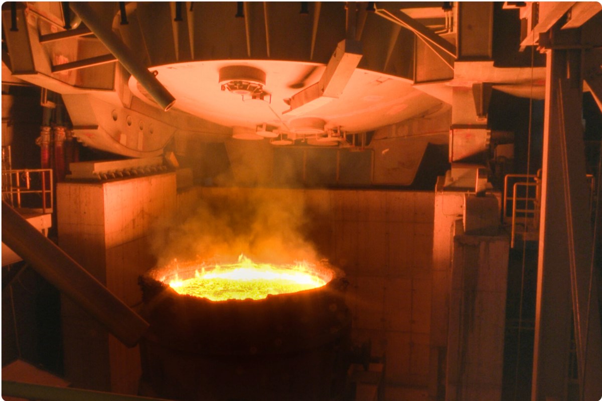 Government caps salaries, bonuses for Algoma Steel executives