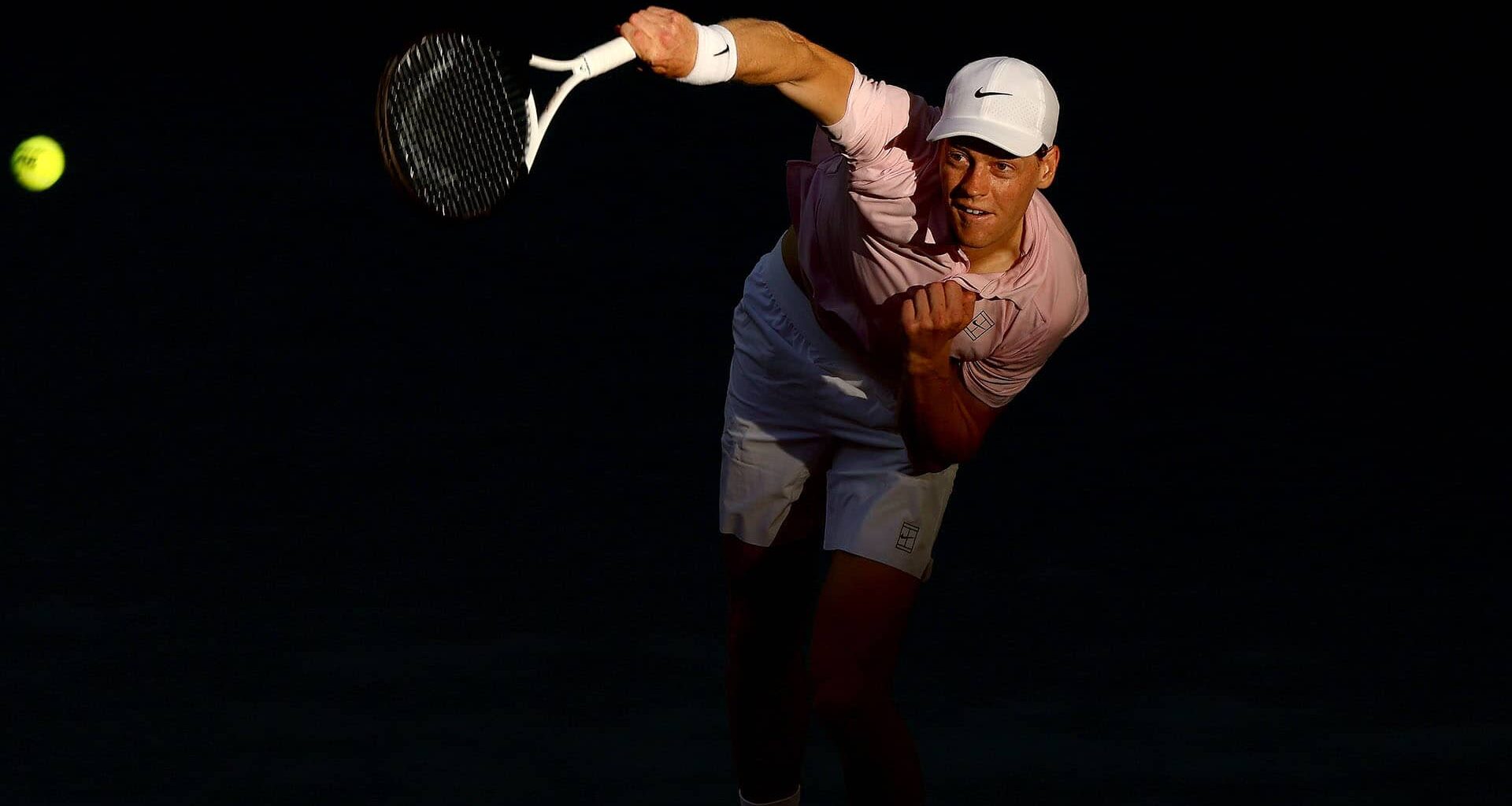 Jannik Sinner in action during his fourth-round triumph against Alex Michelsen on Tuesday in Miami.
