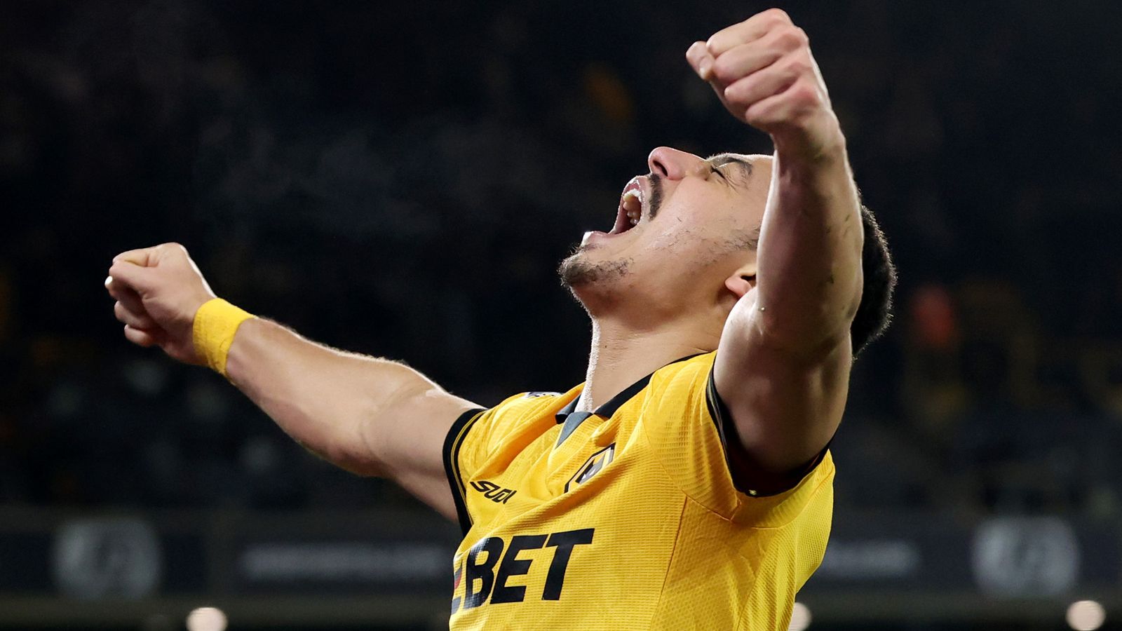 Wolves 2-1 Liverpool: Andre's stoppage-time winner sees bottom club beat reigning Premier League champions at Molineux | Football News