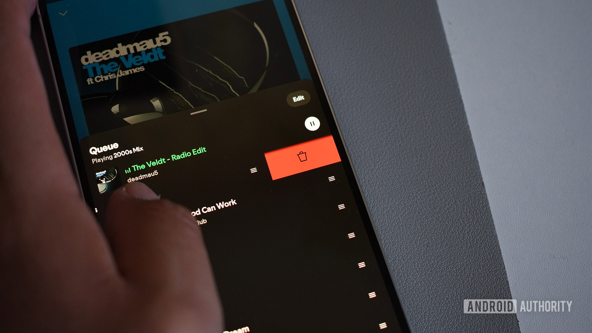 spotify android app swipe to remove queue gesture 1