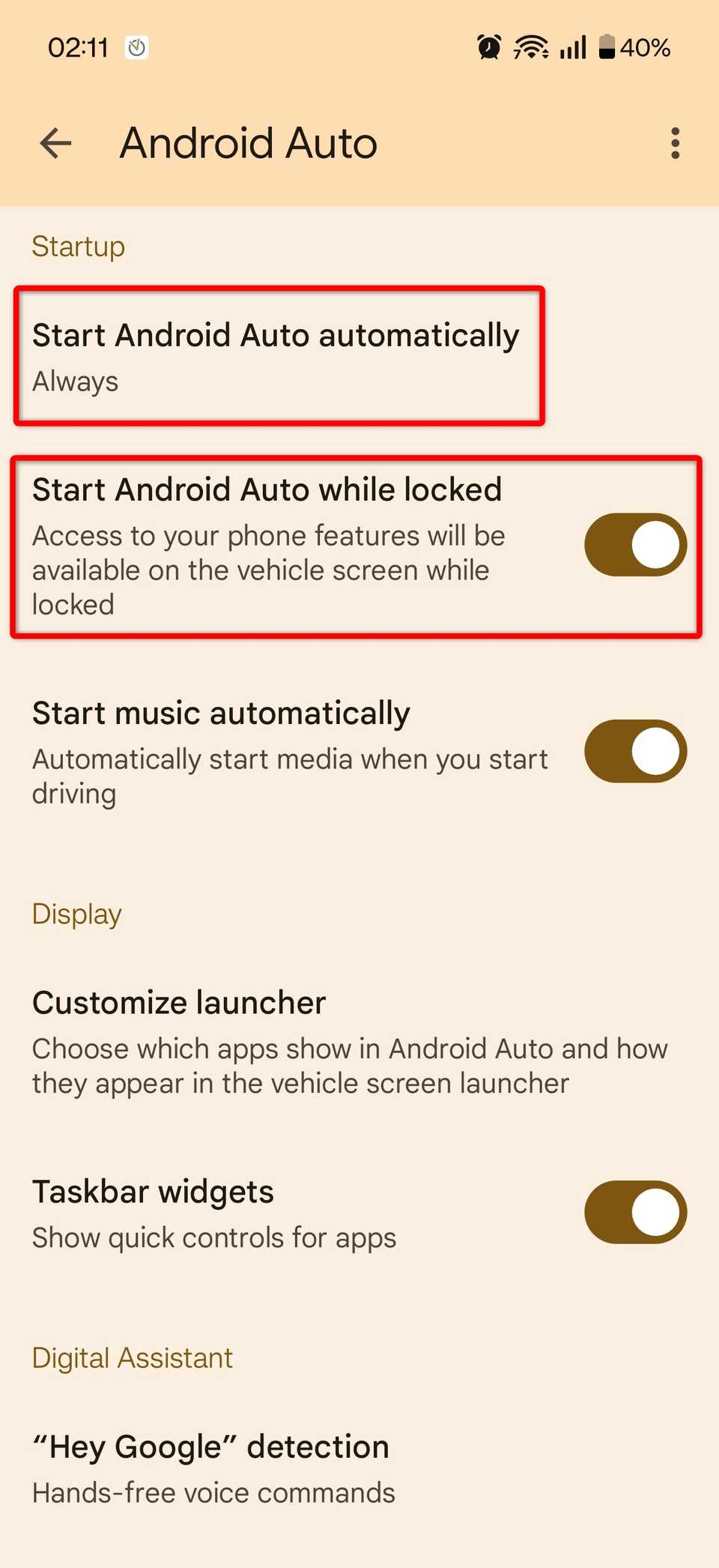 Start Android Auto automatically set to Always and Start Android Auto while locked enabled in Android Auto settings.
