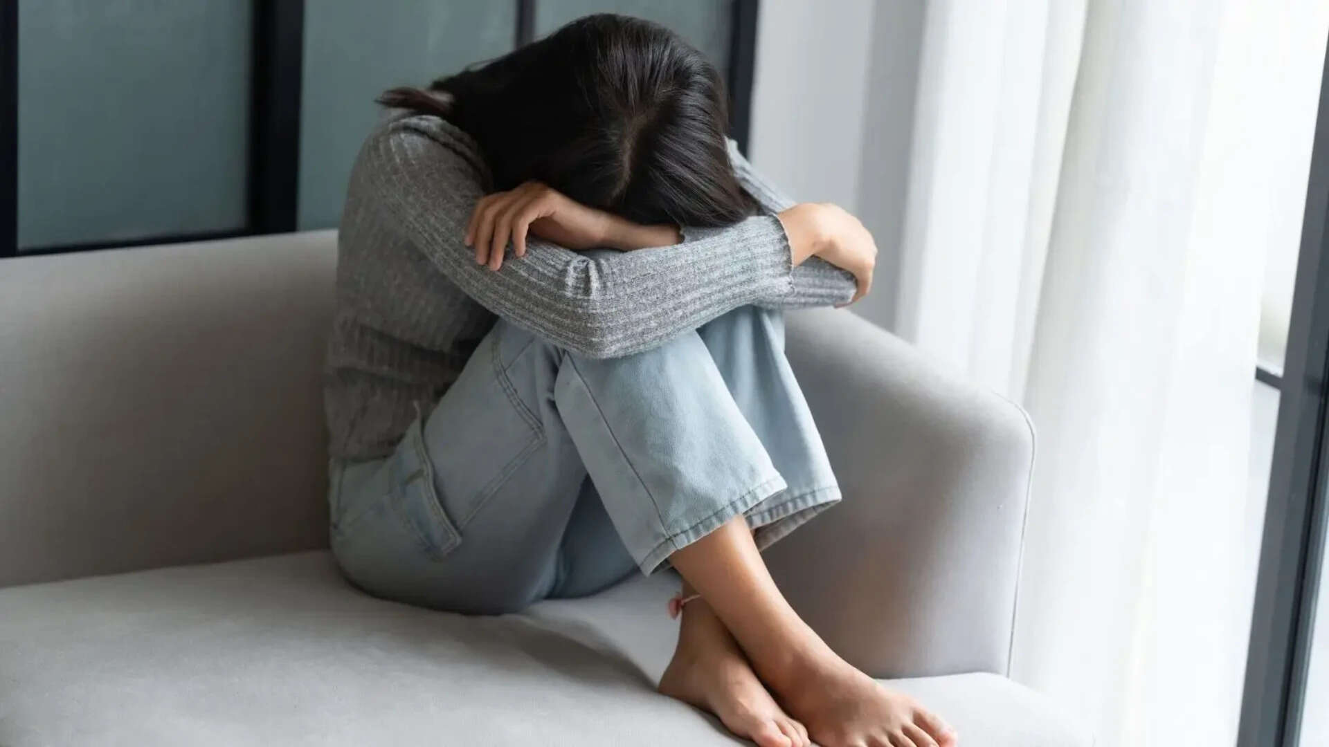 Chronic stress increases allostatic load, disrupts hormones, and alters brain function. Symptoms may appear long after the stressful phase ends, often in subtle ways. stress<br>