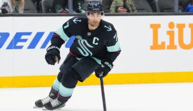 Eberle signs 2-year contract to remain with Kraken