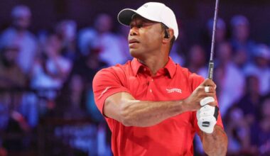 Reports: Tiger Woods involved in Florida car crash