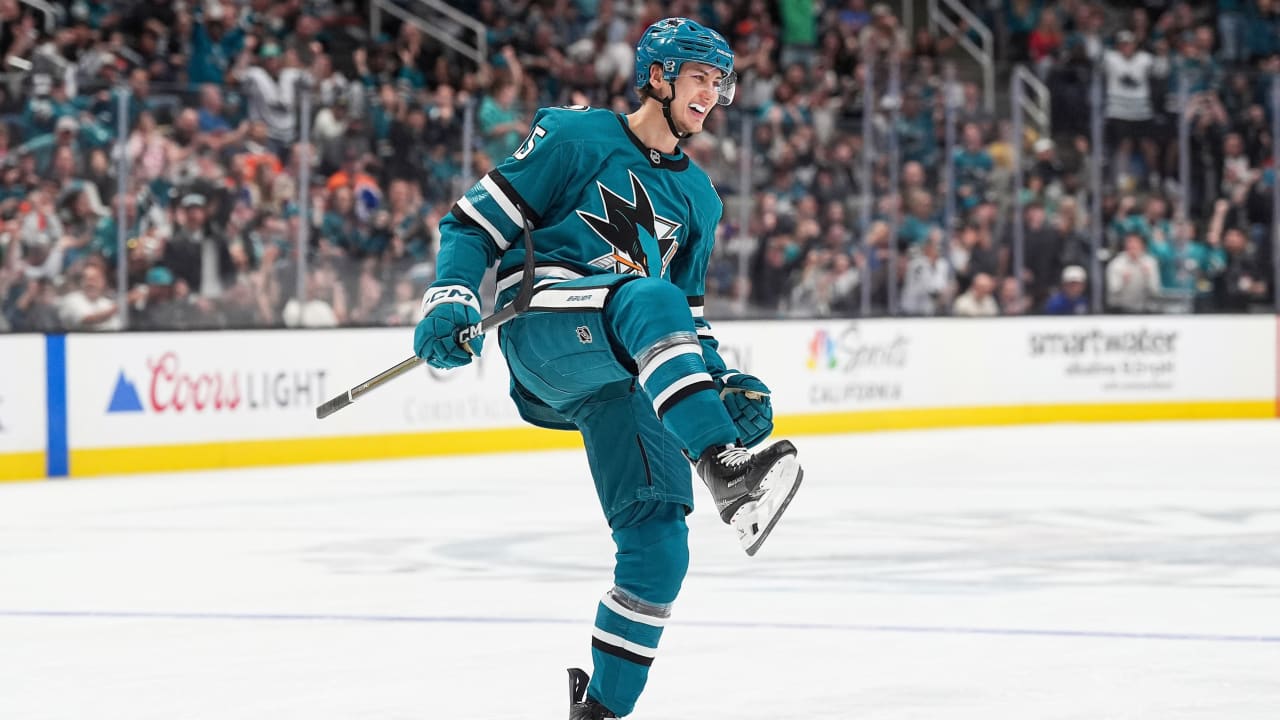 Mukhamadullin breaks tie in 3rd, Sharks edge Oilers to end 5-game skid