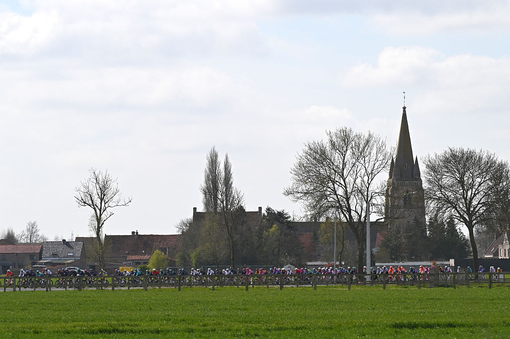 WEVELGEM, BELGIUM - MARCH 29: A general view of the peloton competing during the 88th In Flanders Fields - From Middelkerke to Wevelgem 2026 - Men&amp;apos;s Elite a 240.8km one day race from Middelkerke to Wevelgem / #UCIWT / on March 29, 2026 in Wevelgem, Belgium. (Photo by Tim de Waele/Getty Images)