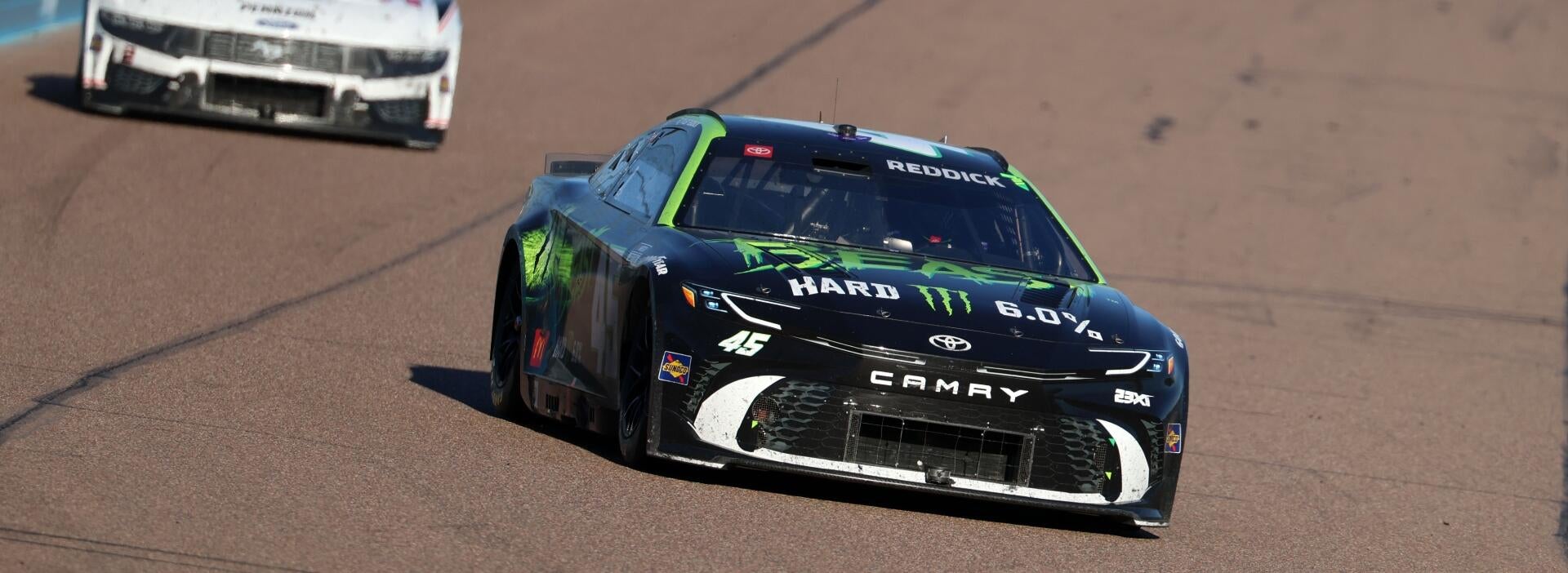 2026 NASCAR Cup Straight Talk Wireless 500 odds, picks, props: best bets from proven racing experts