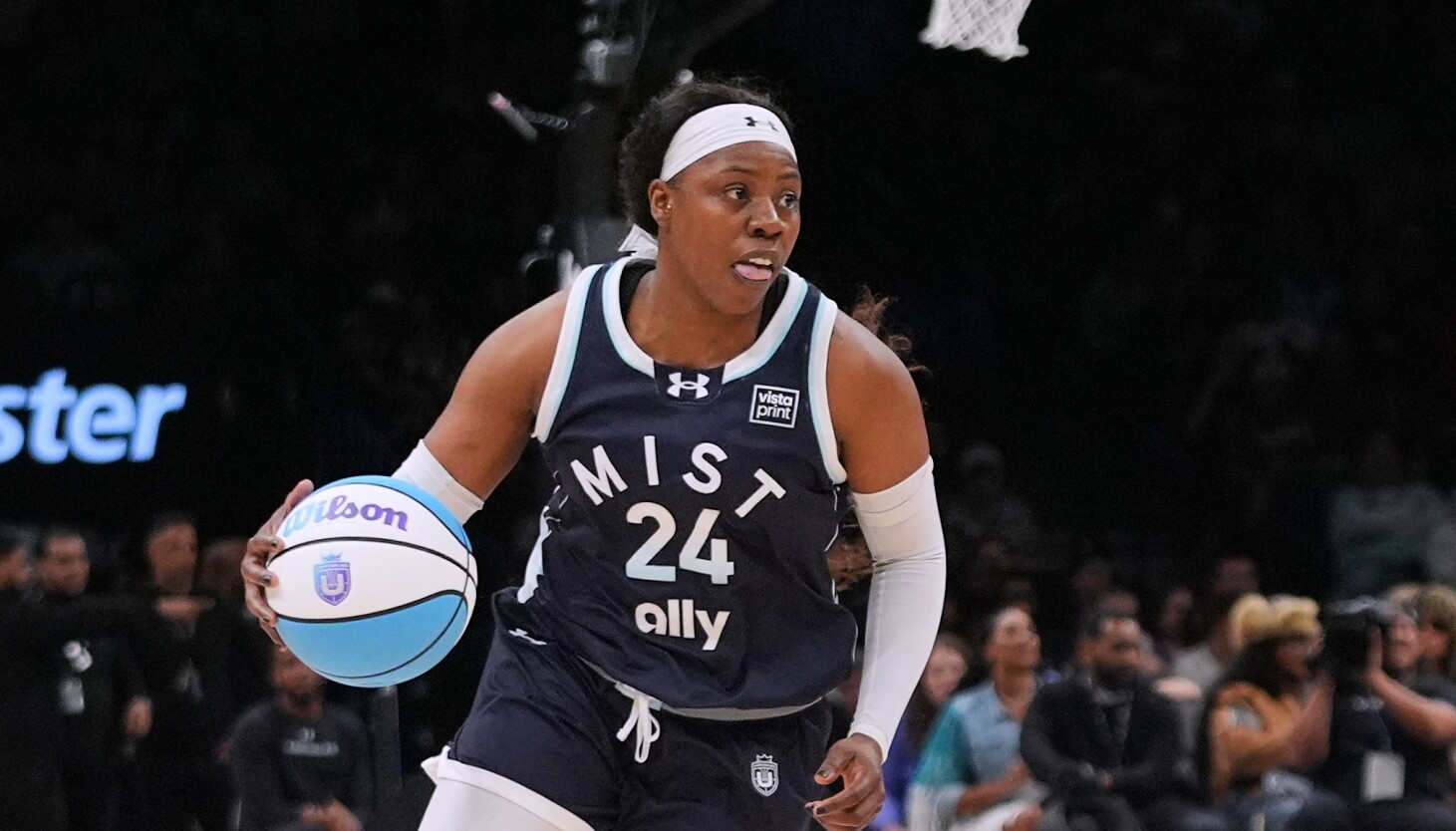 Arike Ogunbowale arrested after punching man at Miami nightclub, according to police