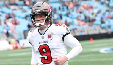 Riley Dixon returning to Bucs after they exercise his option