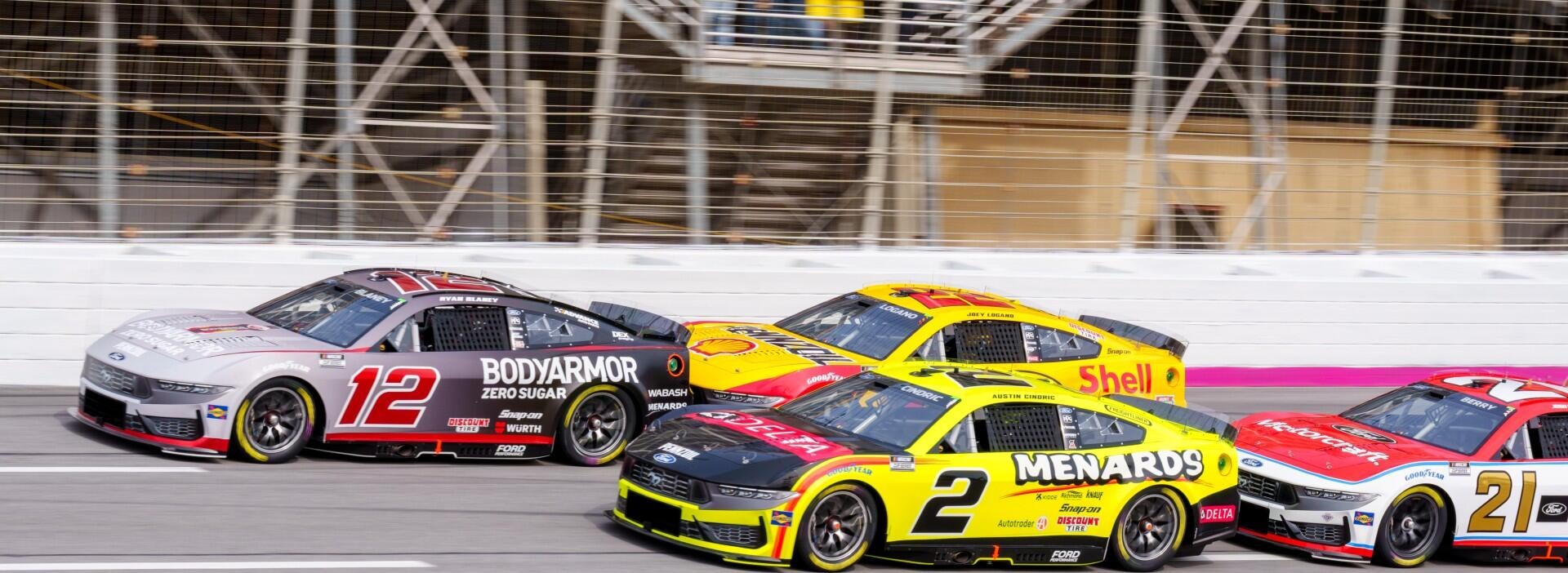 2026 NASCAR Cook Out 400 at Martinsville Speedway odds, picks, props: best bets from proven racing experts