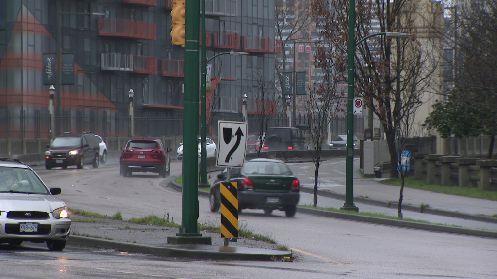 Vancouver’s Burrard Bridge closing temporarily for construction crane removal