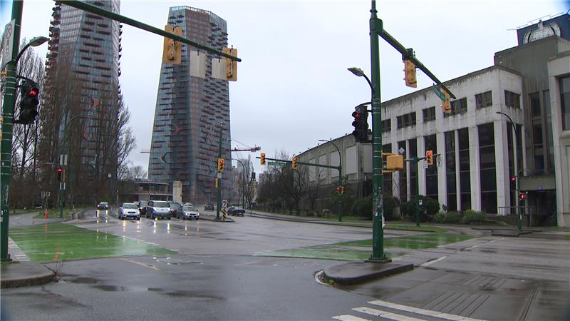 Vancouver’s Burrard Bridge closing temporarily for construction crane removal
