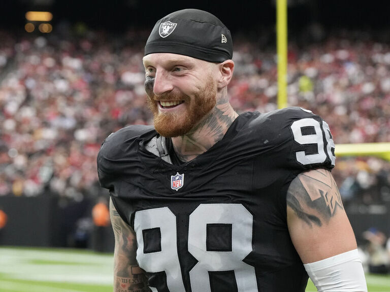 Report: Raiders trading Crosby to Ravens for pair of 1st-round picks