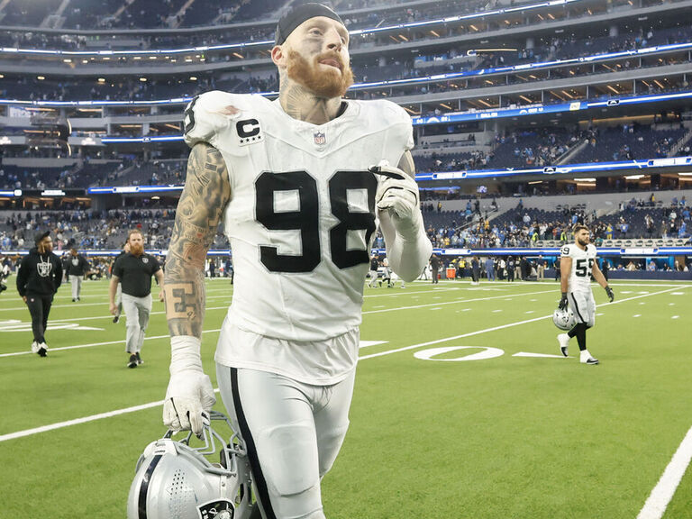 Crosby: Energy inside Ravens' facility felt off before nixed trade