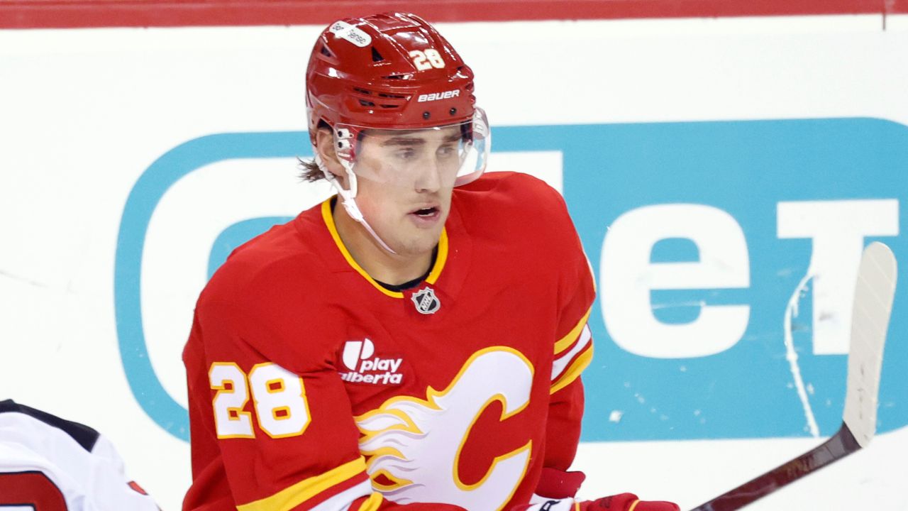 Flames' Zach Whitecloud exits early vs. Hurricanes