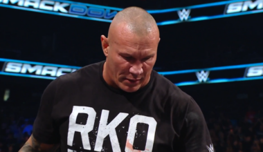WWE SmackDown results, grades: Randy Orton turns on Cody Rhodes during contract signing