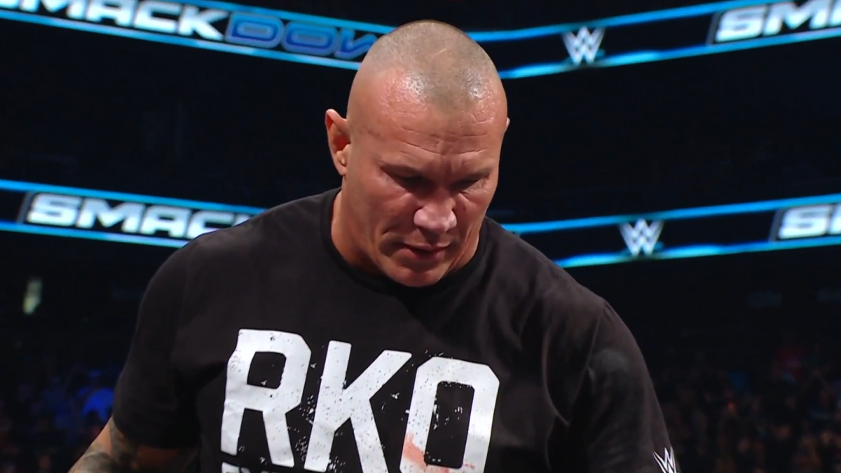 WWE SmackDown results, grades: Randy Orton turns on Cody Rhodes during contract signing