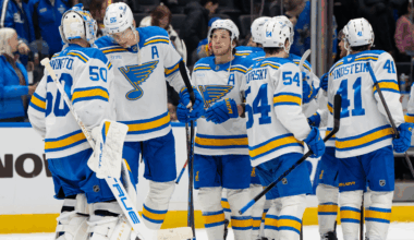 Blues get 2 quick goals in 2nd, defeat Canucks