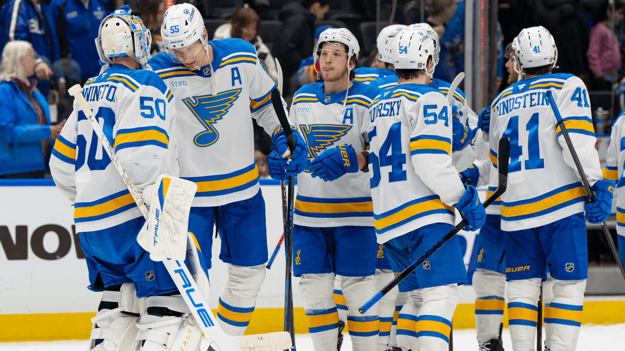 Blues get 2 quick goals in 2nd, defeat Canucks