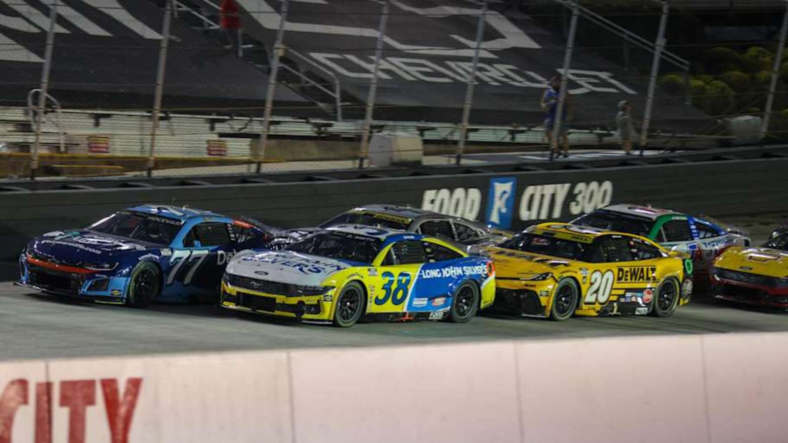 How Many Drivers Are Set To Compete In The Food City 500 At Bristol?