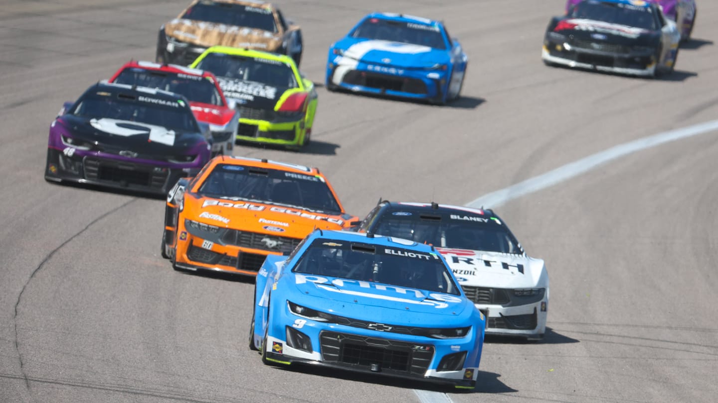 Kansas Speedway, NASCAR