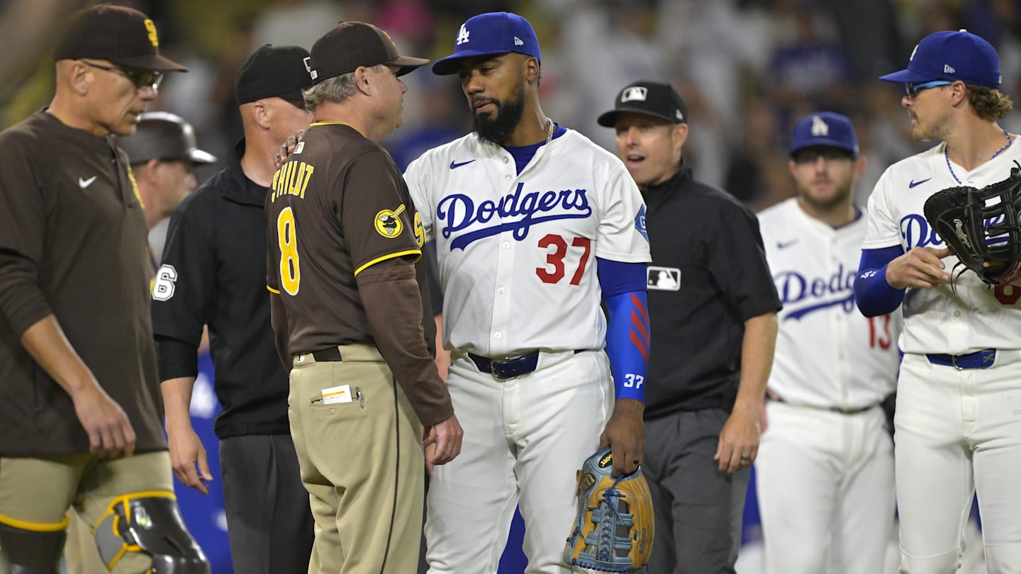 17 MLB Execs Unanimously Pick Dodgers Over Padres as Best Team in NL West