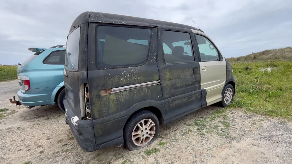 Renewed calls for abandoned cars to be dealt with