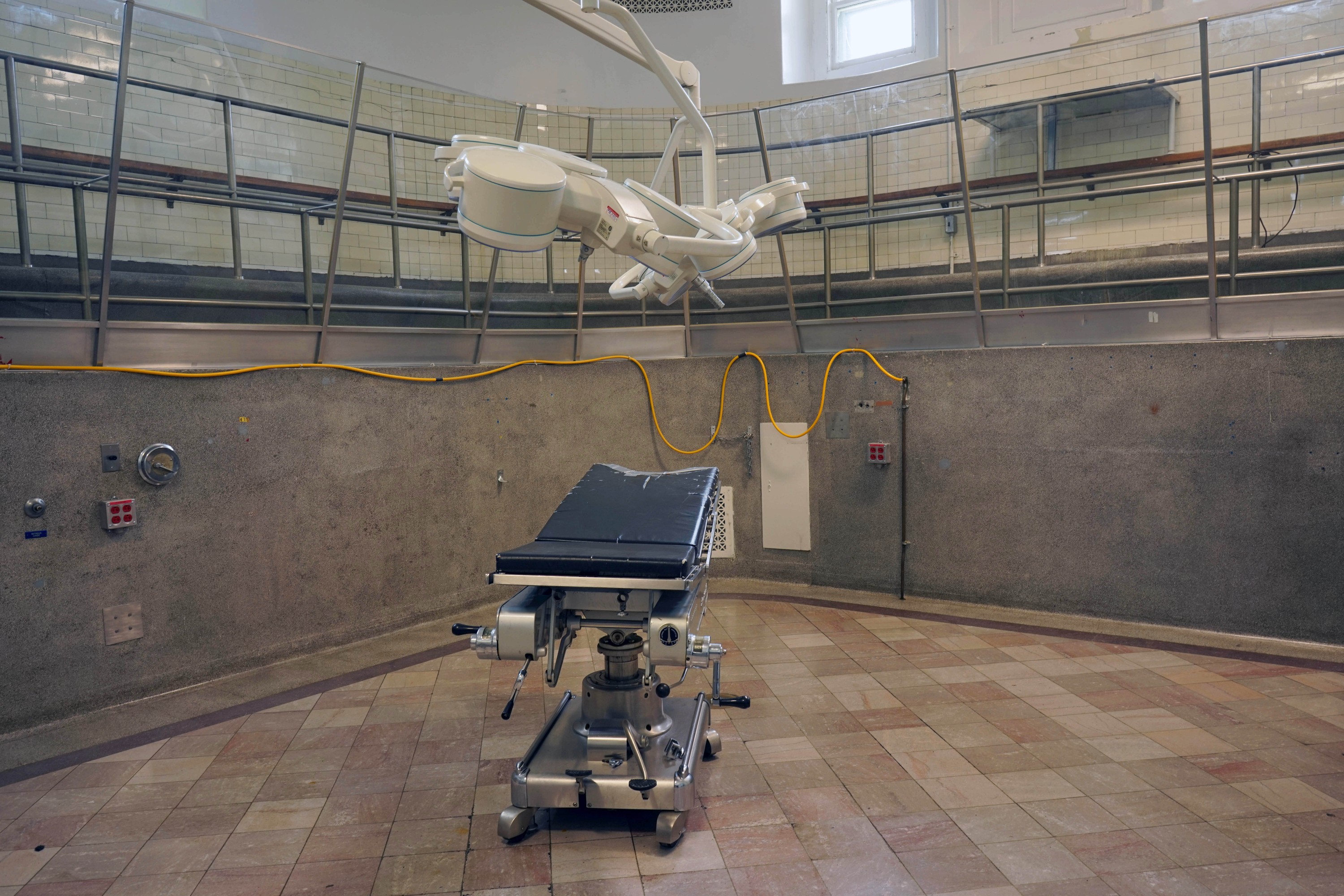 Photo by Gabor Szilasi of empty operating table at Royal Victorial Hospital
