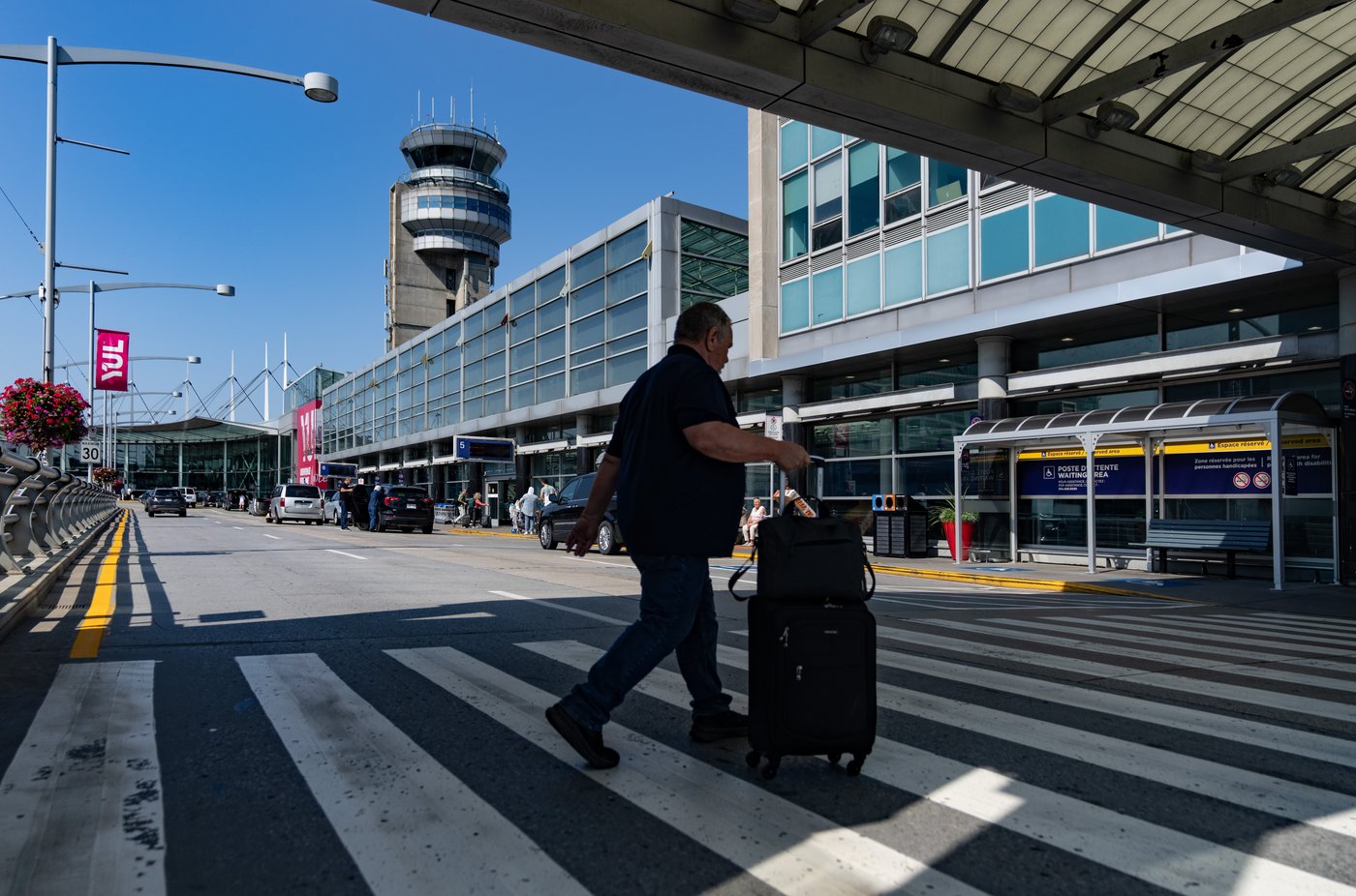 Section of Montreal airport drop-off area partially closed for parking lot renovation