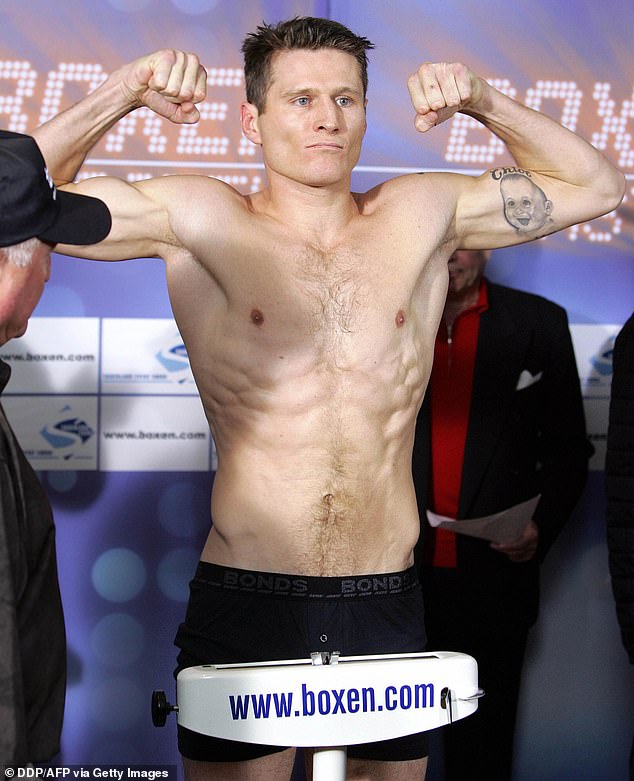 Green (pictured before a fight in 2005) attracted more than 8000 comments backing his stance from his followers on Facebook