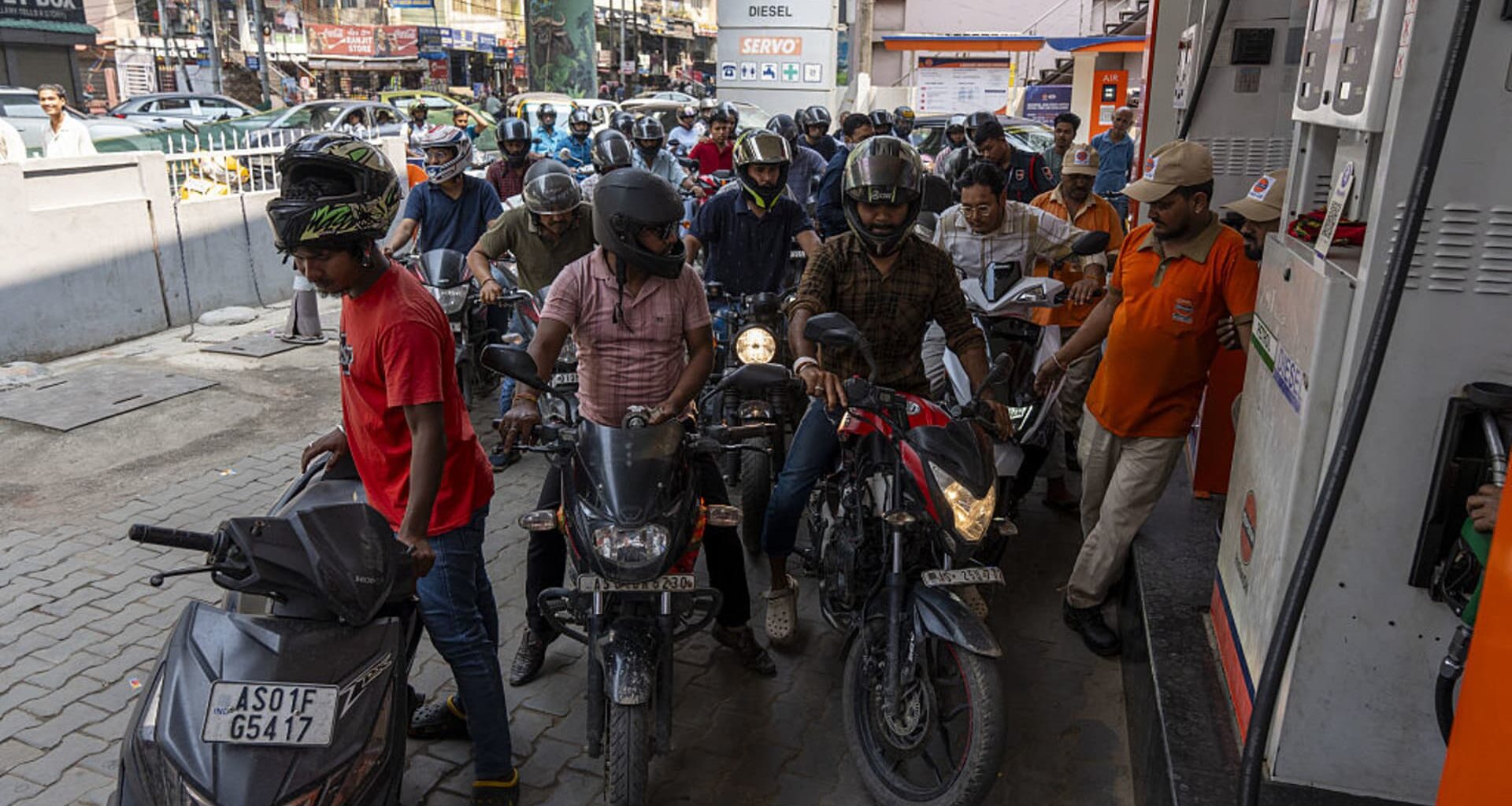 India makes first Iranian oil purchase in seven years