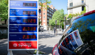 Euro zone inflation jumps to 3% as economic growth almost stalls