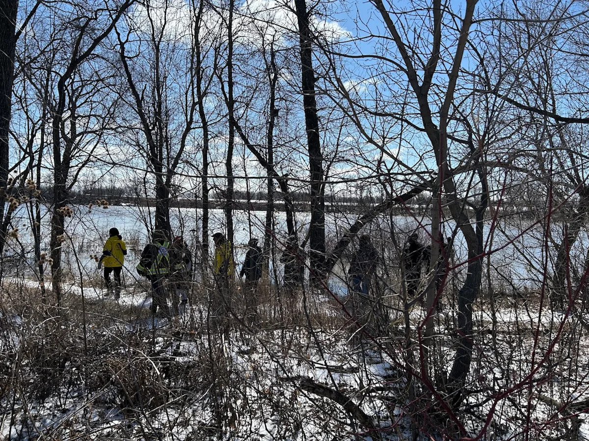 Family, friends and volunteers search King's Park in Winnipeg for man who went missing over 2 months ago