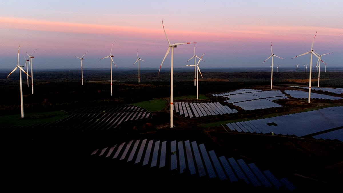 ‘Decoupling from fossil fuel shocks’: Europe’s electricity made 25% cheaper thanks to solar and wind