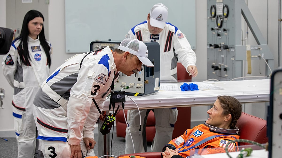 From bone loss to blurred vision: How space travel impacts the human body