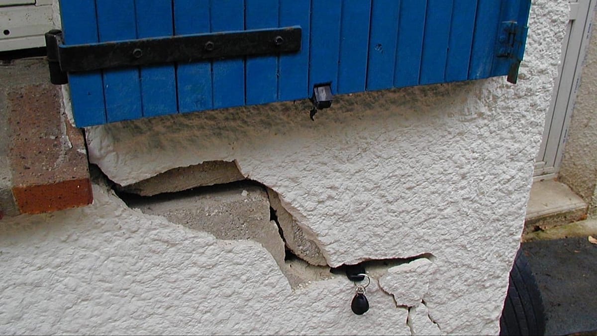 'Shrinking-swelling’ phenomenon is putting 12m French homes at risk. Is climate change to blame?