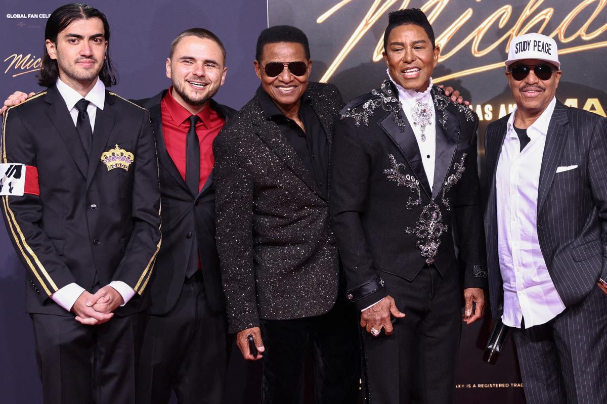 Michael Jackson's sons, siblings attend movie premiere -- while three important family members notably skip