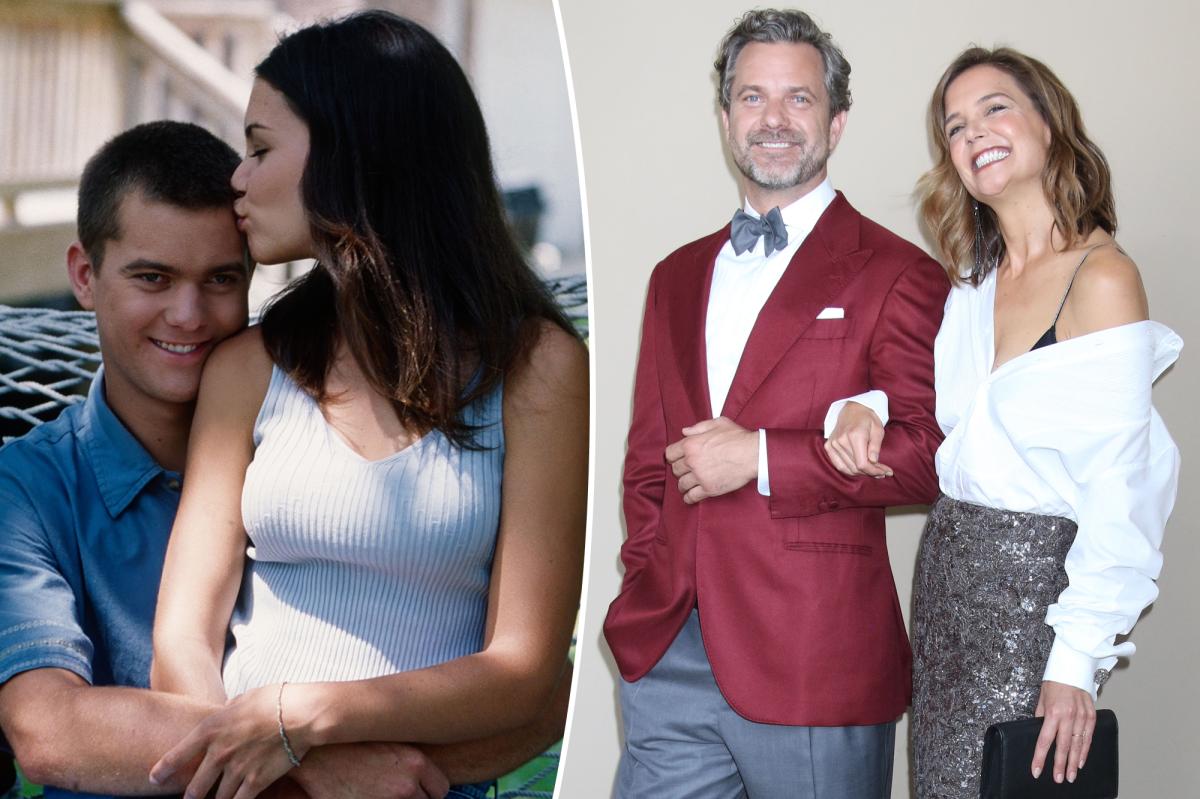 Katie Holmes likes comments about she and Joshua Jackson