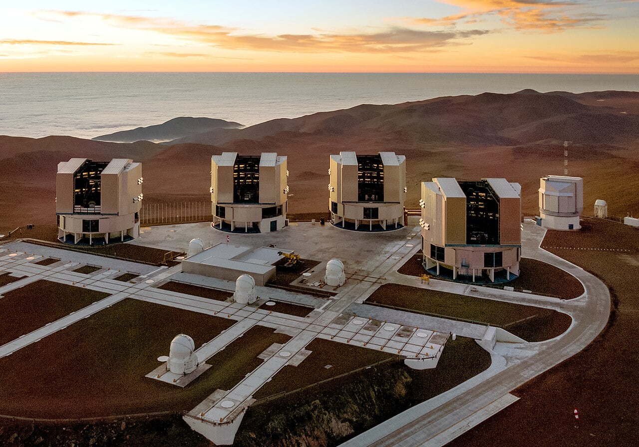 The Cerro Paranal mountain top is home to the world’s most advanced ground based facility for astronomy, hosting the four 8.2-metre Unit Telescopes of the Very Large Telescope (Credit : ESO/G. Hüdepohl)