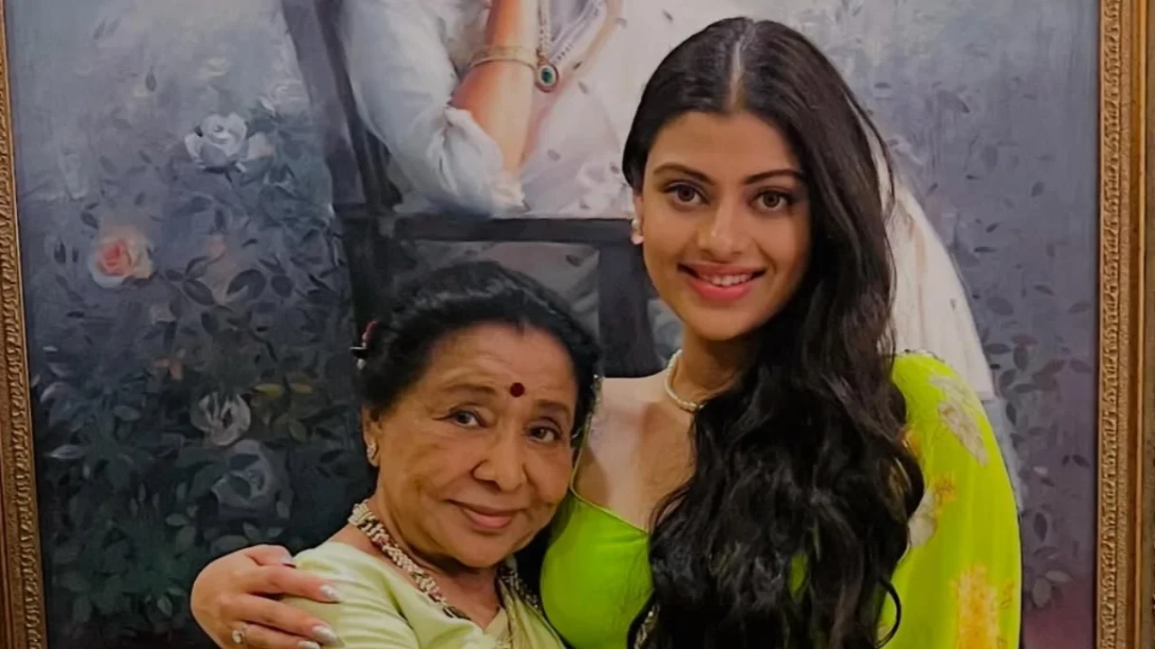 Asha Bhosle's granddaughter Zanai reveals veteran star is hospitalized due to 'extreme exhaustion and chest infection'