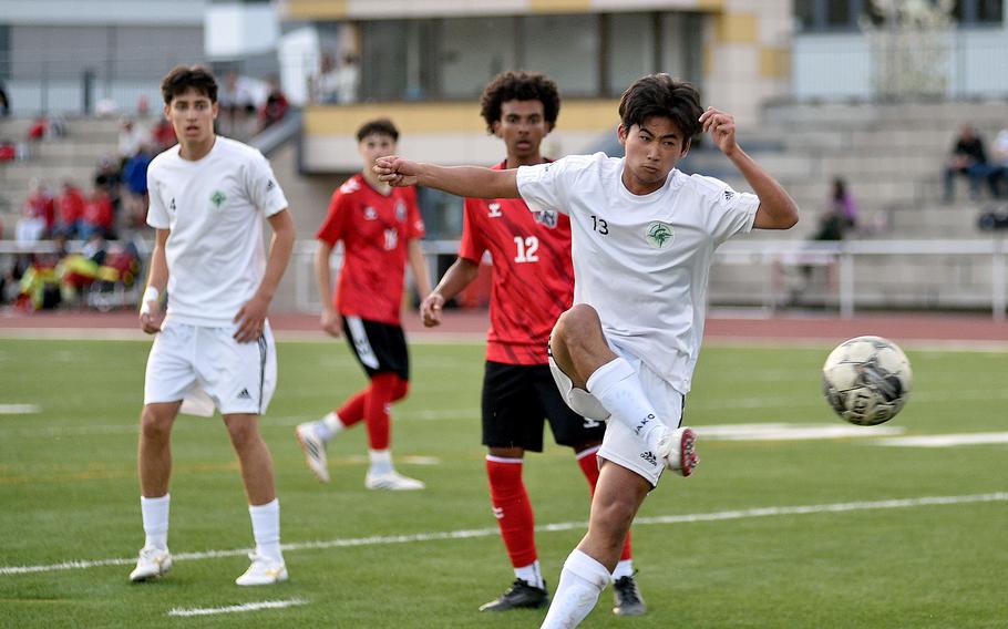 Antonio Evangelista tries to kick the ball into the net.